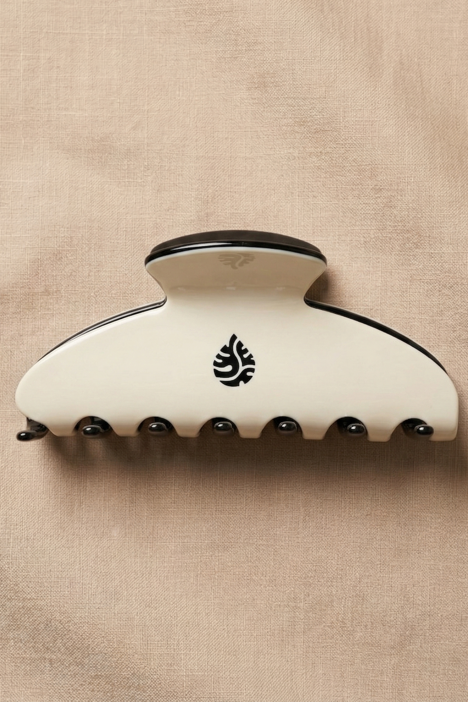 Pinche 90’s Black & White