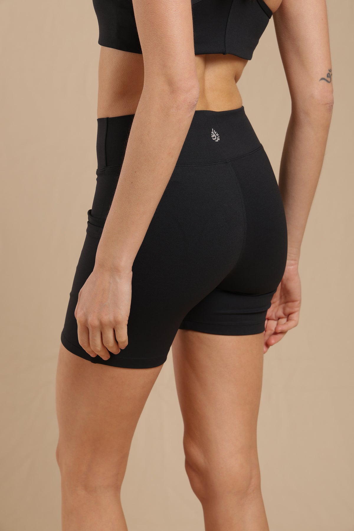 Biker con Bolsillo Black – Mali