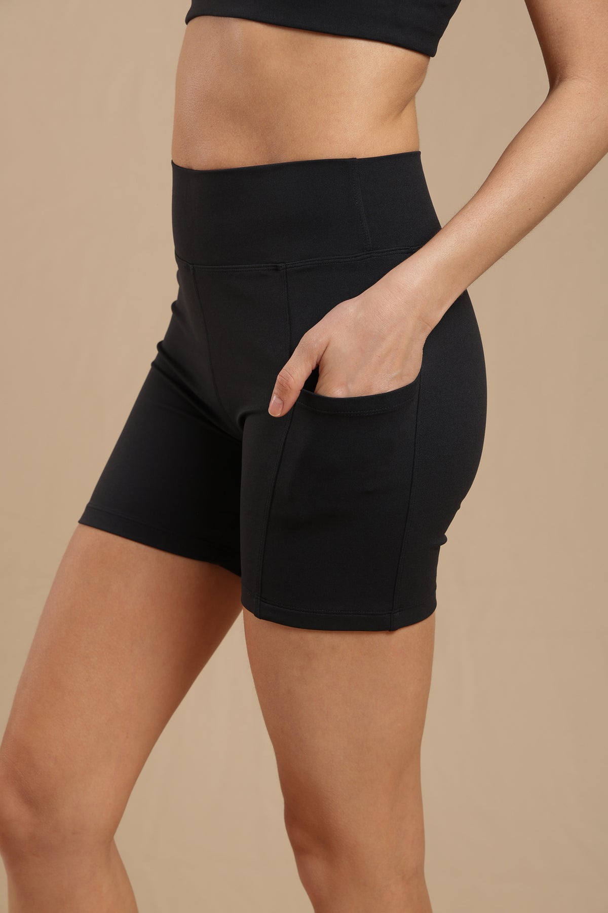 Biker con Bolsillo Black – Mali