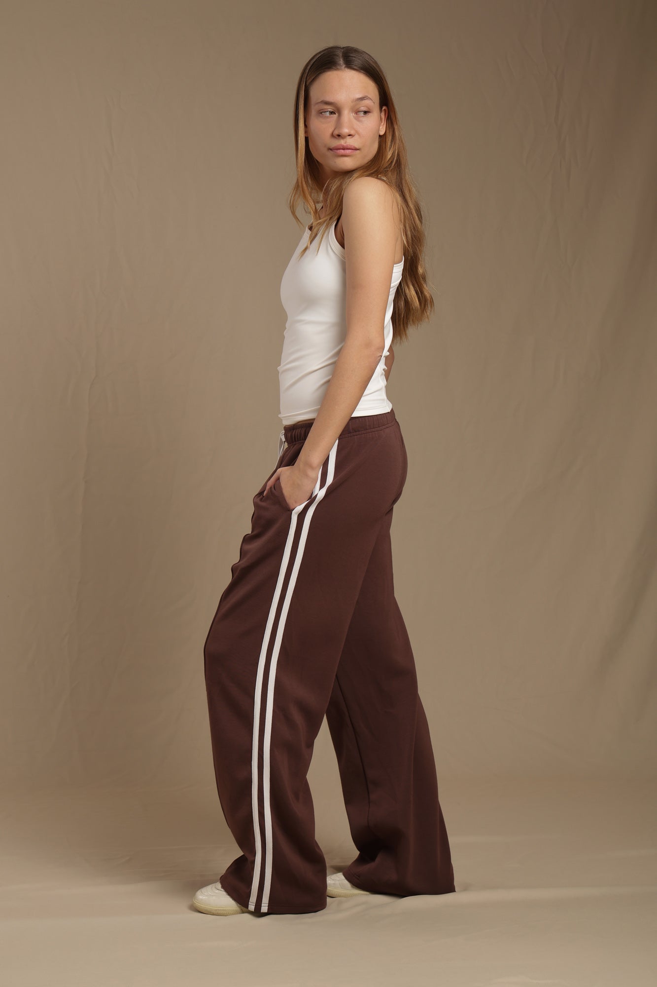 Pantalón Wide Leg Deep Mahogany